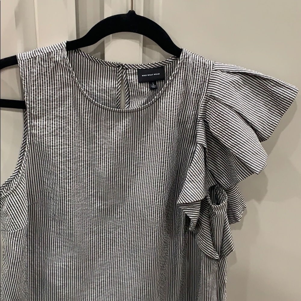 💖5 FOR $25 WWW Black/white Stripe Tank w/ Ruffle